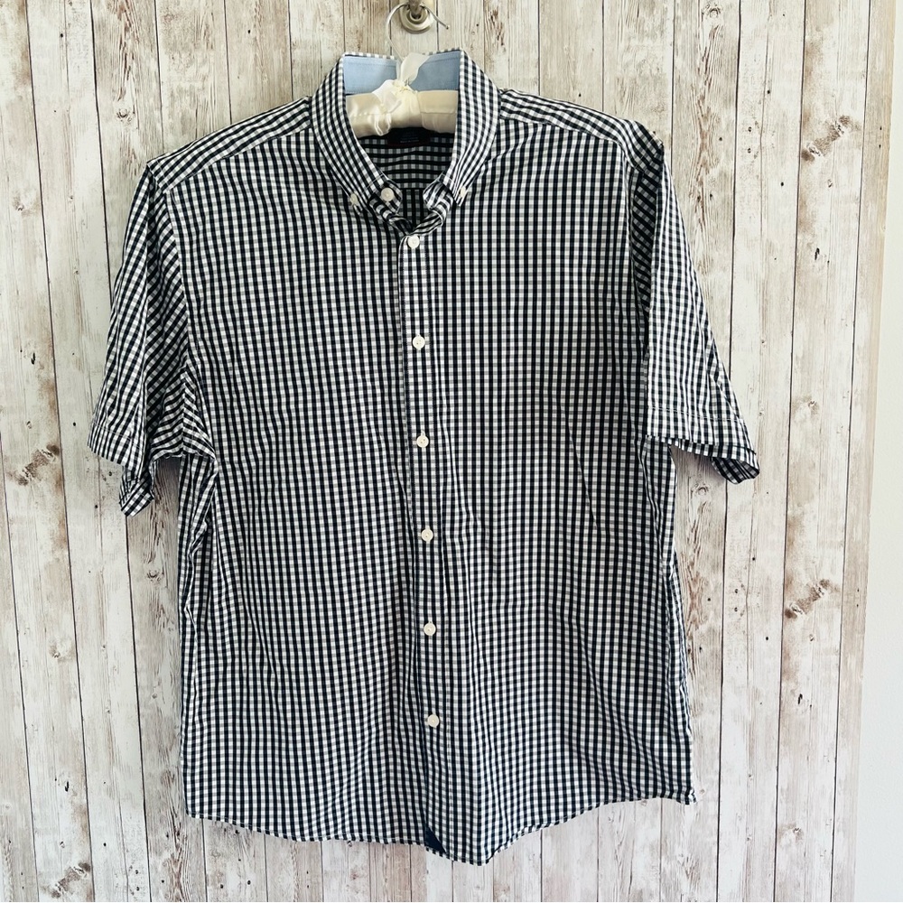 UNTUCKit Navy and White Gingham Short Sleeve Button Down Shirt Large